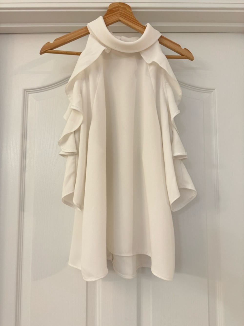 Topshop Ivory Cold Shoulder Ruffle Top Size 8 Off White Boho Blouse Chic Summer